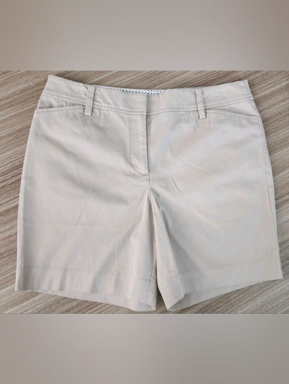 Talbots Petite Perfect Short 6" Khaki Chino Beige Flat Front Sz 8P